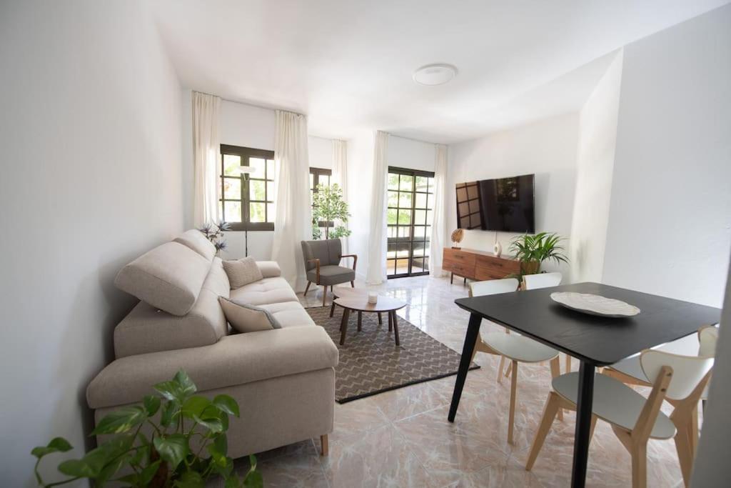 Comfortable Centric Apartment Steps From The Beach Gran Tarajal Exterior photo